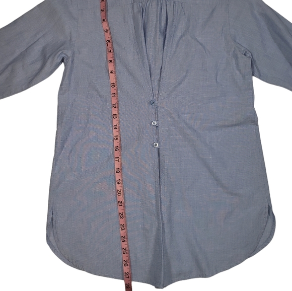 CAbi Blue Oxford Shirt Size Small Button Up Pintuck Pleated Tailored Career Work - Picture 12 of 13